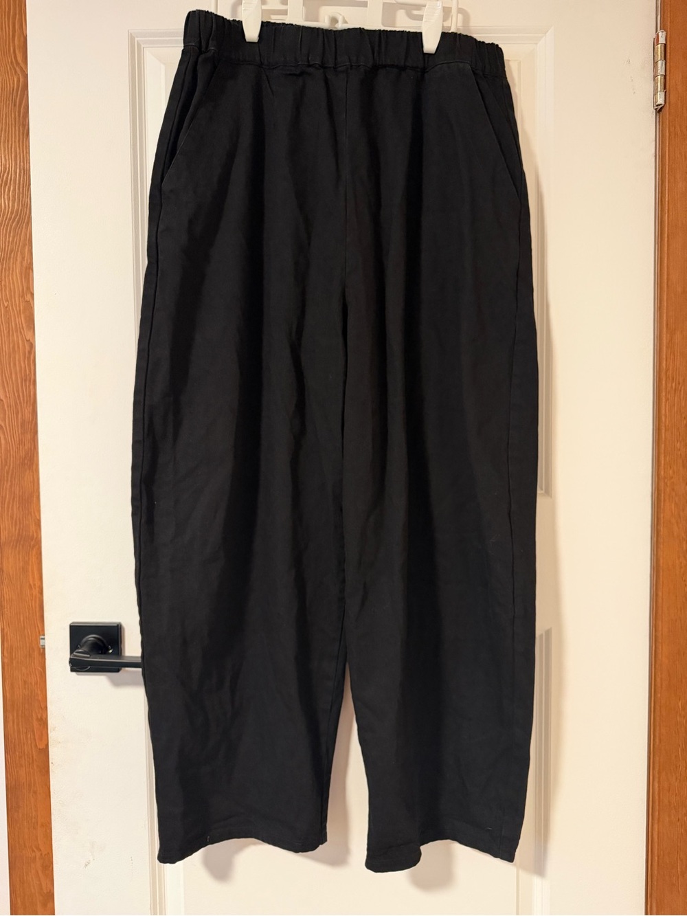SUN FADE BARREL PANT in Faded Black
